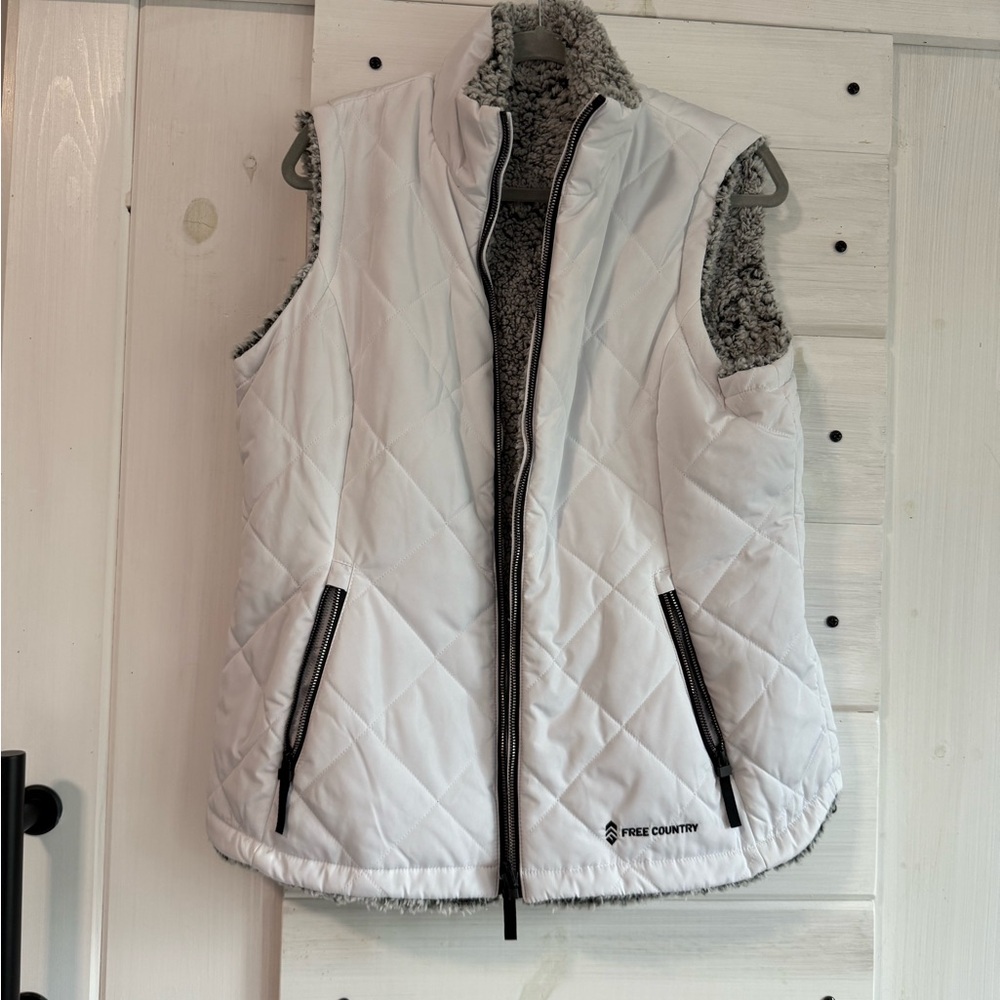 Free Country Women’s White Quilted Vest